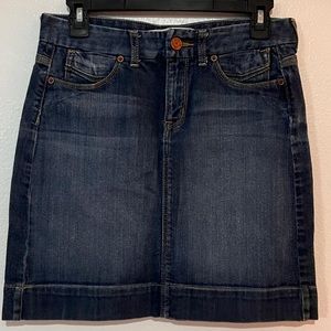 Two Gap Skirt, Size 2.